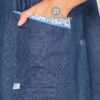 Detalle poncho de jean con canesú liberty
